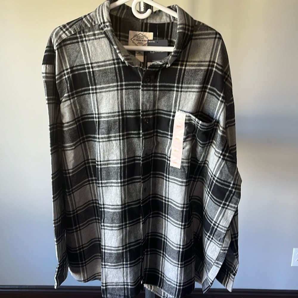 St John’s Bay heather gray plaid flannel shirt. Size 3XL. Brand New